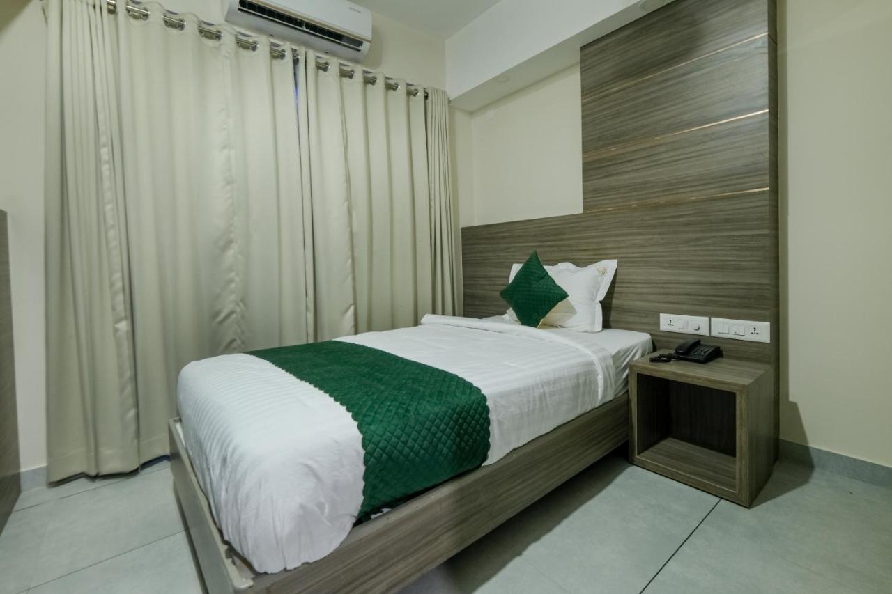 The Heartland Business Hotel, Trivandrum Thiruvananthapuram Ngoại thất bức ảnh